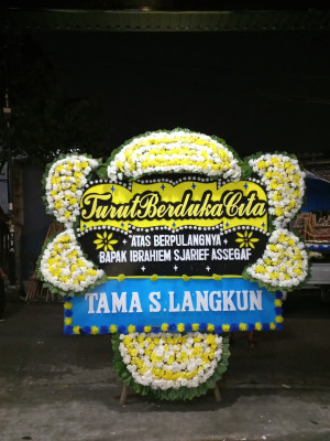 Papan Bunga Duka di Permanti